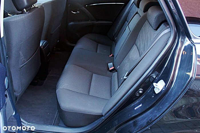 Toyota Avensis 2.0 Multidrive S Executive - 21