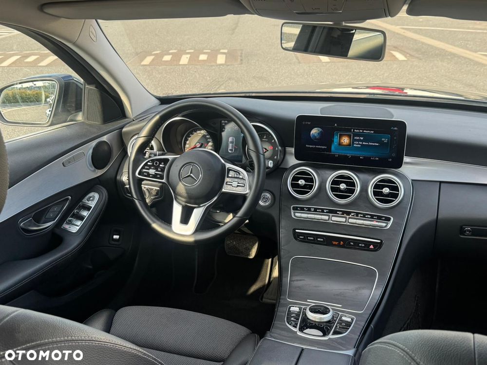 Mercedes-Benz Klasa C 180 d 9G-TRONIC - 25