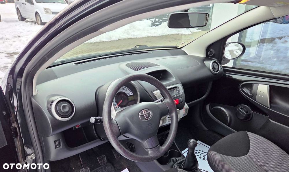 Toyota Aygo - 12
