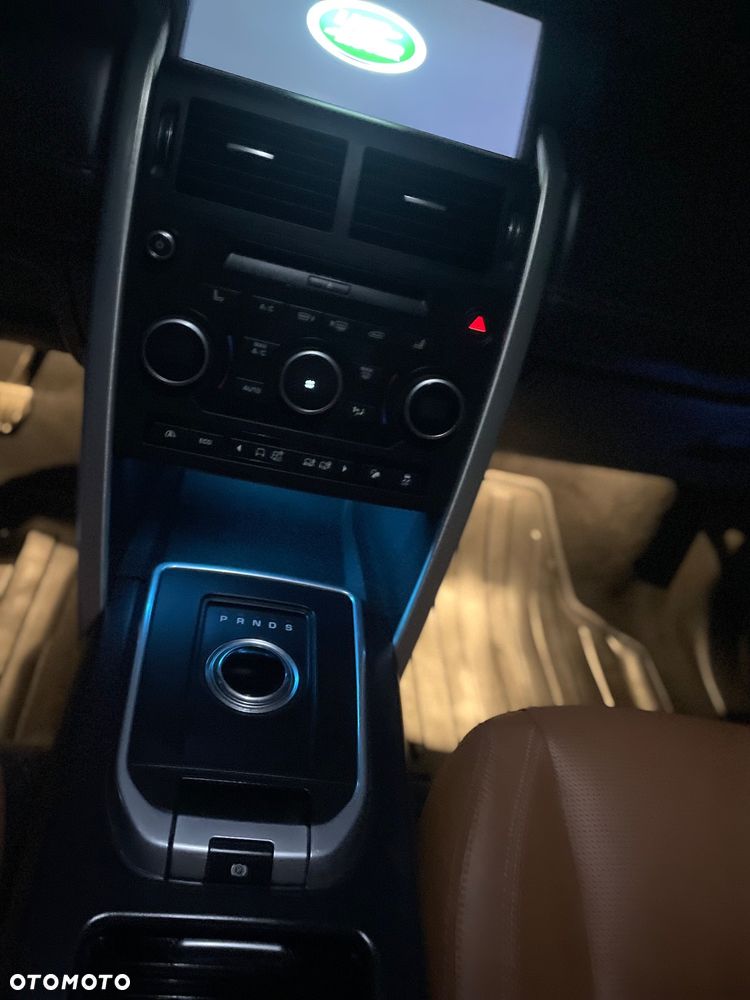 Land Rover Discovery Sport - 30