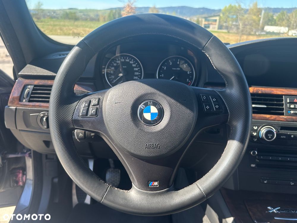BMW Seria 3 325xi - 15