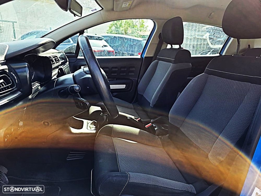 Citroën C3 1.2 PureTech Shine - 9