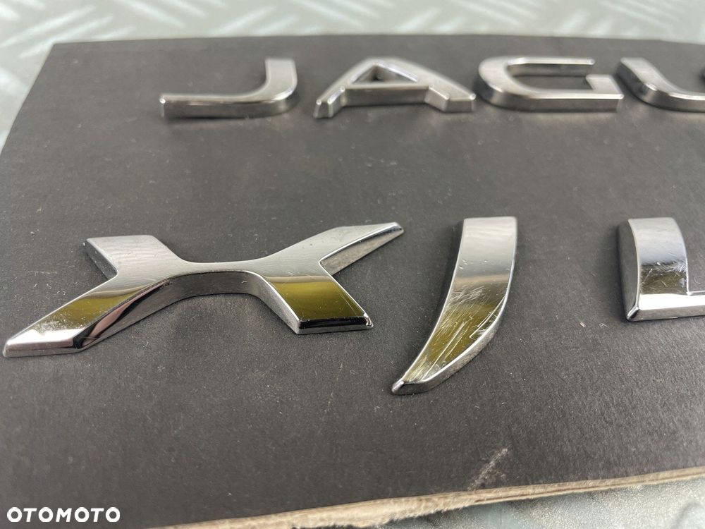 emblemat logo napis litery chromowane oznaczenia na klapę JAGUAR XJ L X351 - 4