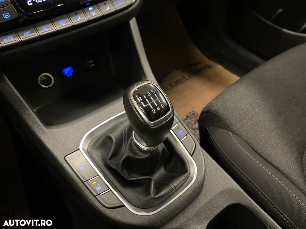 Hyundai i30 1.5 110CP M/T Highway - 23