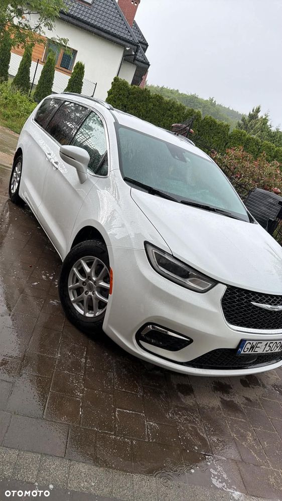 Chrysler Pacifica - 20