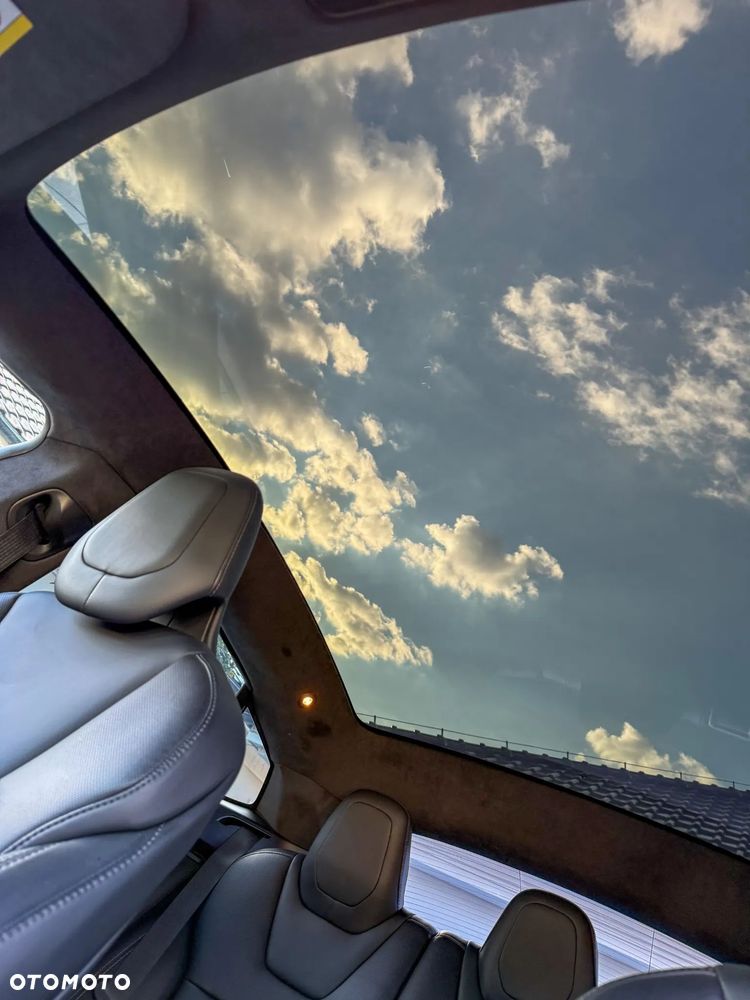 Tesla Model S Performance - 22