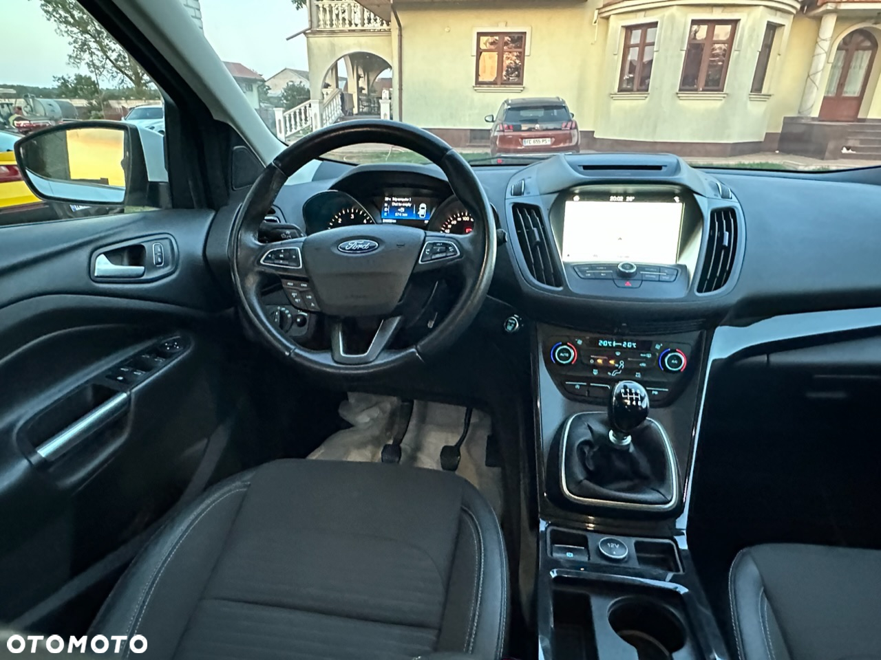 Ford Kuga - 22