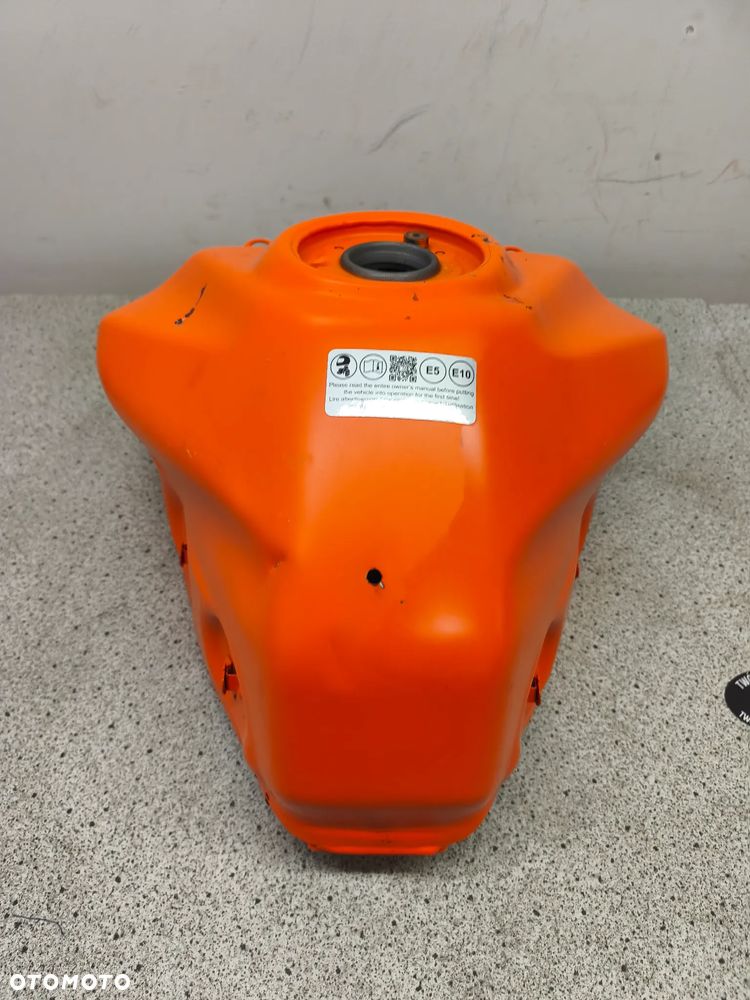 Bak, zbiornik paliwa KTM 390 Duke 24- - 2