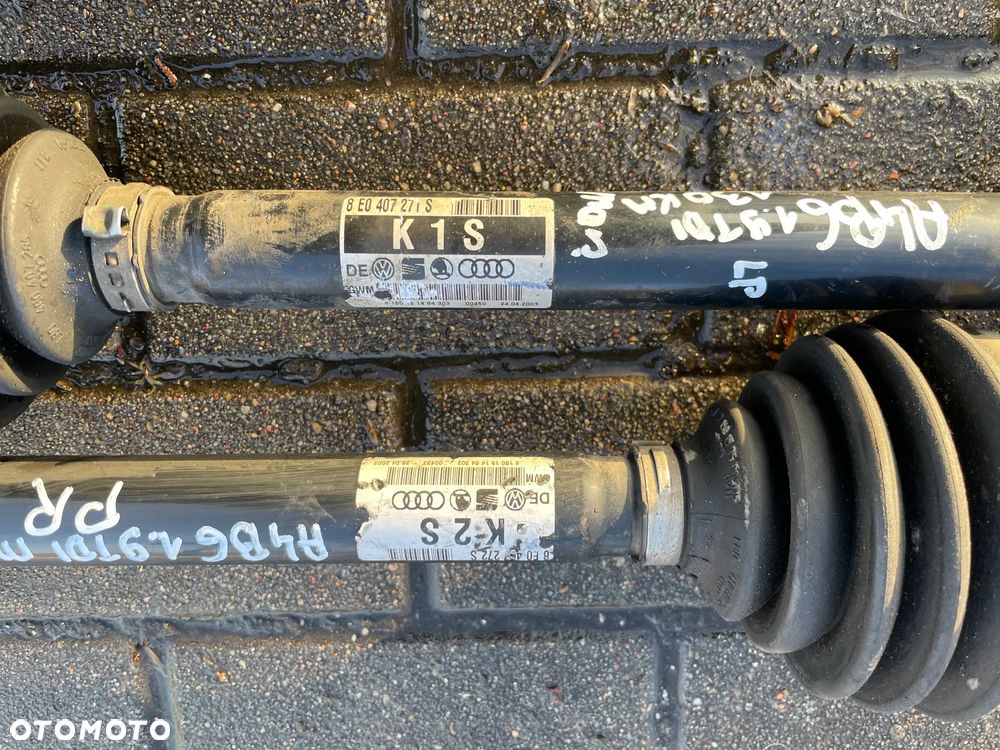 AUDI A4 B6 PÓŁOŚ PRAWA 130KM 1,9TDI 8E0407272S - 2