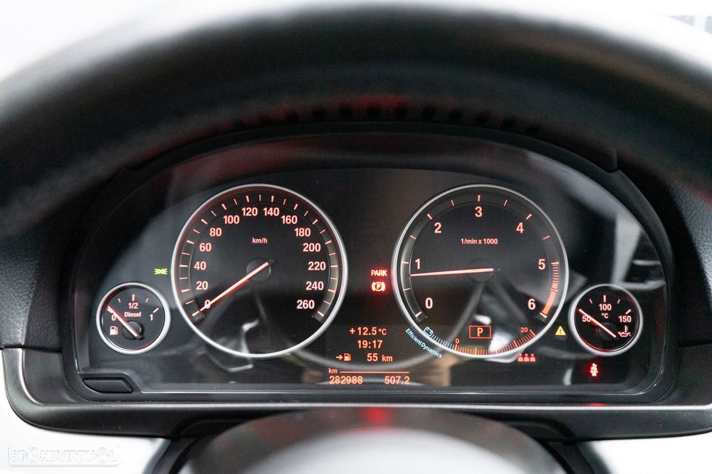 BMW 525 d Pack M Auto - 31