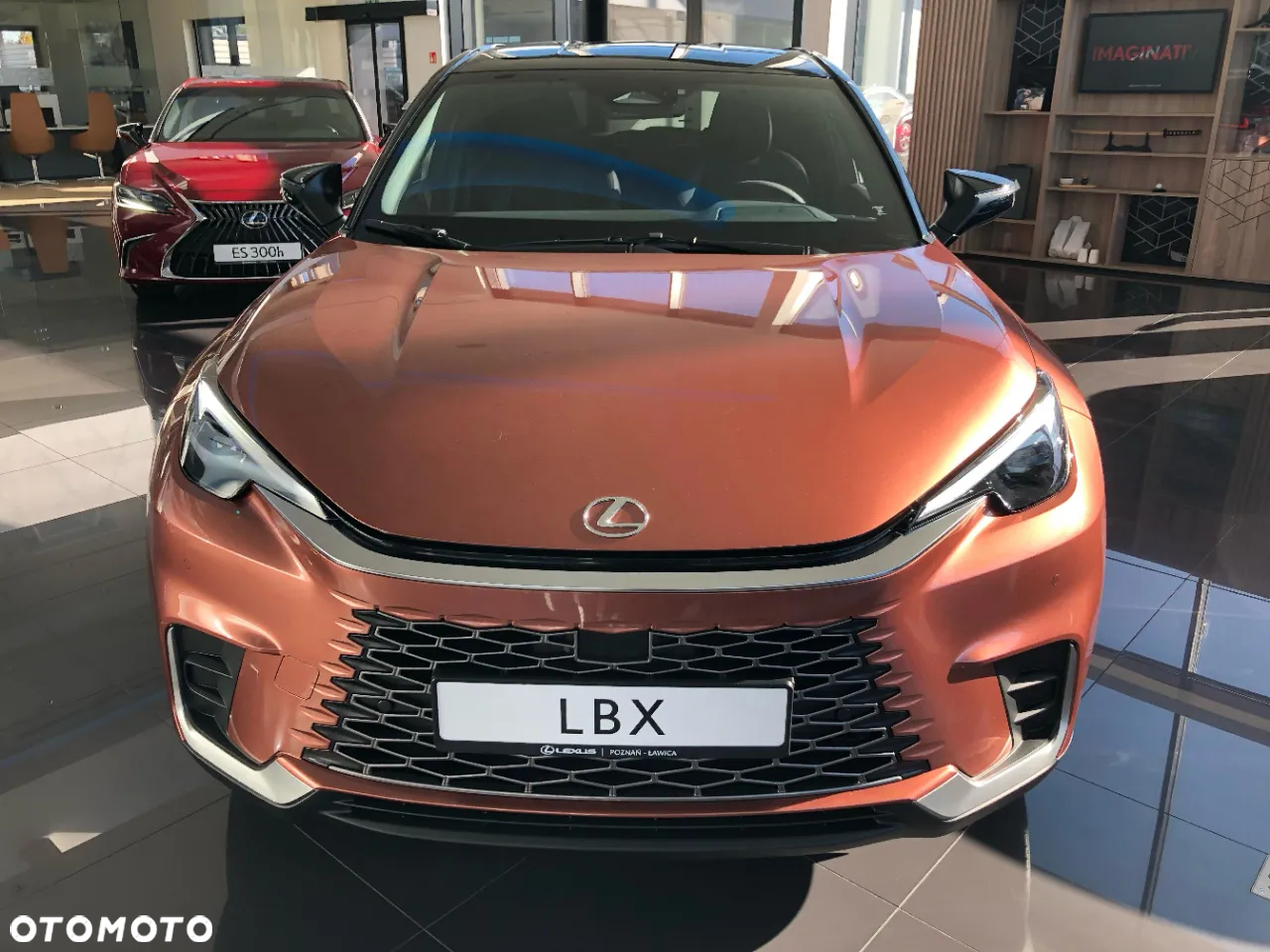 Lexus LBX 1.5 Hybrid Emotion - 3