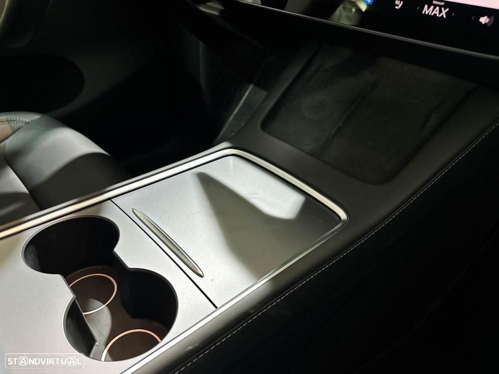 Tesla Model Y Performance Dual Motor AWD - 35