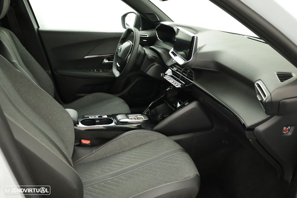 Peugeot e-2008 54 kWh Allure - 22