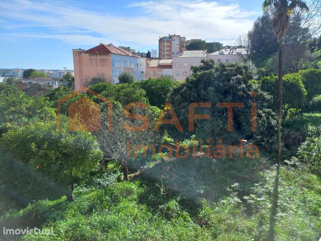 Oportunidade de Investimento: Terreno Urbano de 4305 m2 - Grande imagem: 5/6