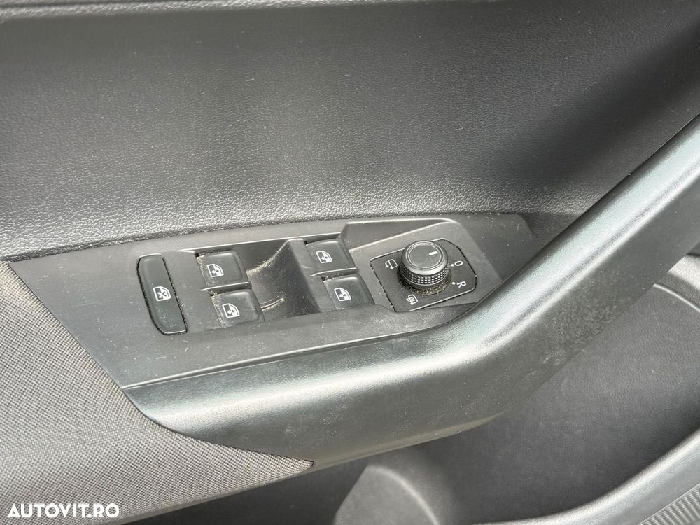 Volkswagen Polo 1.0 TSI DSG Life - 22