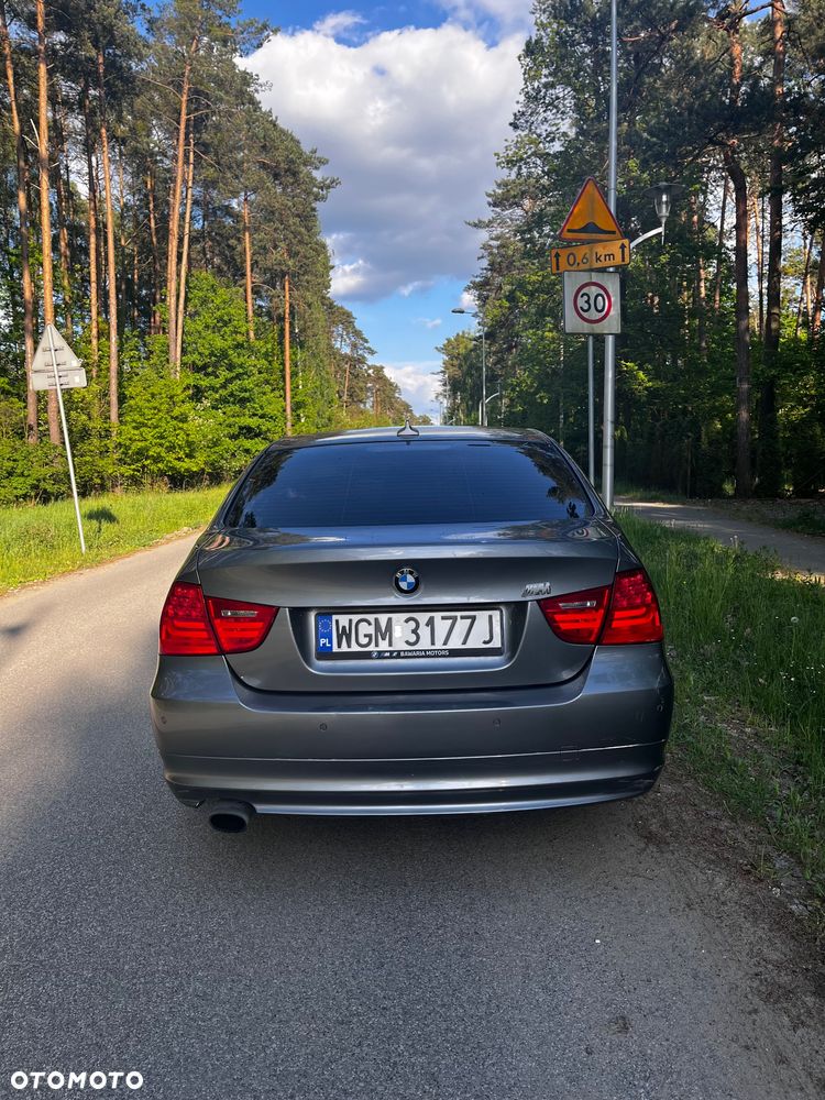 BMW Seria 3 320i - 3