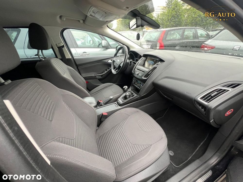 Ford Focus - 26