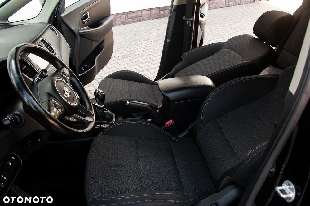 Kia Carens 1.6 GDI L 7os - 38