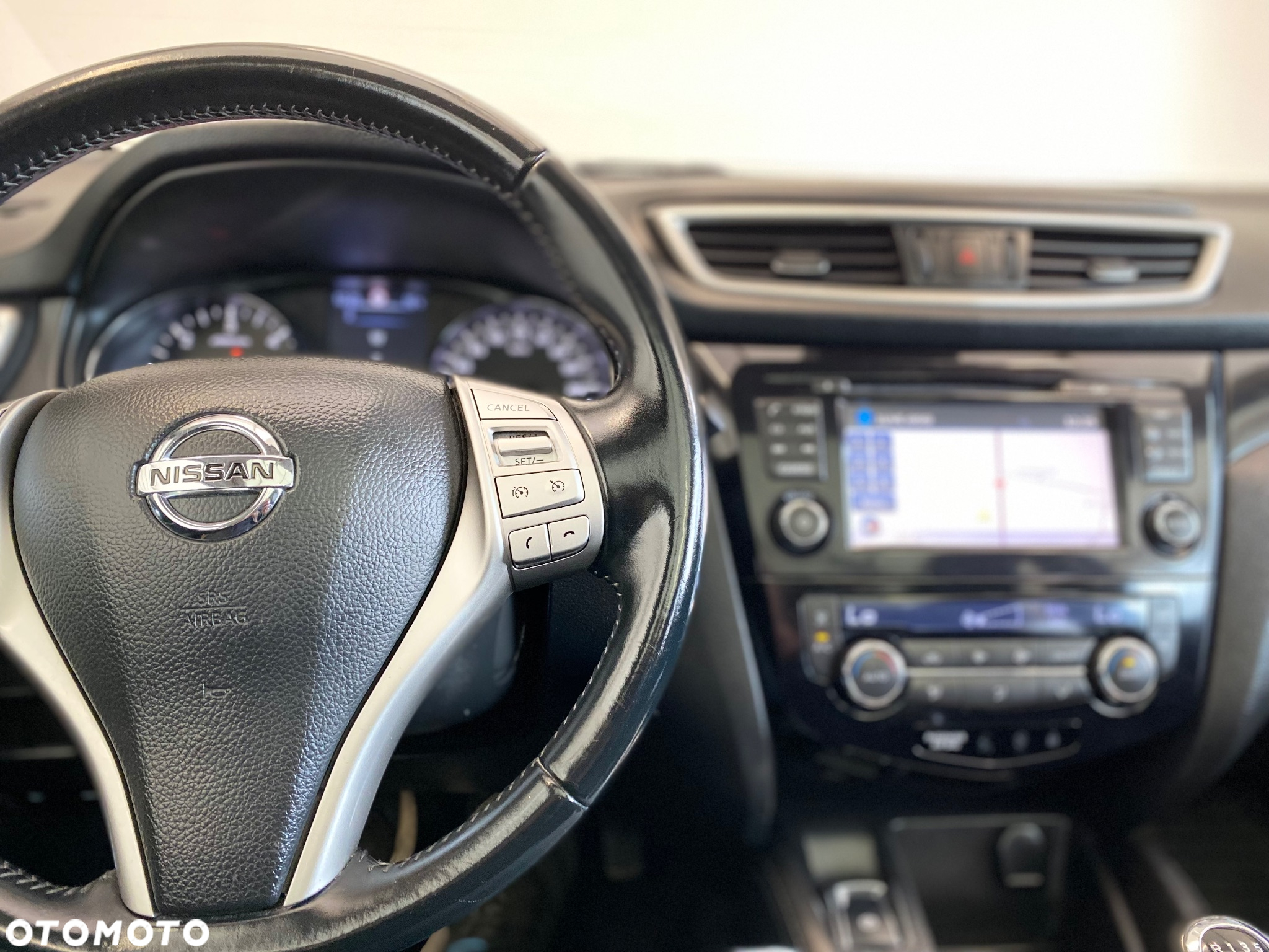 Nissan Qashqai 1.6 DCi Tekna - 24