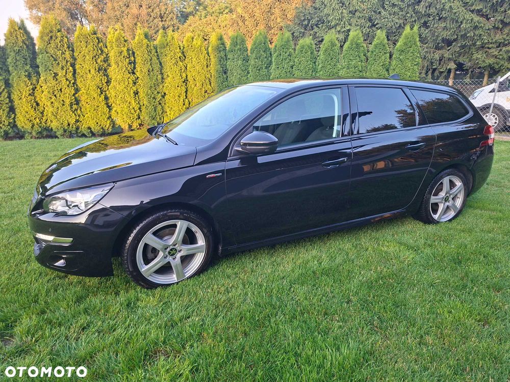 Peugeot 308 - 8