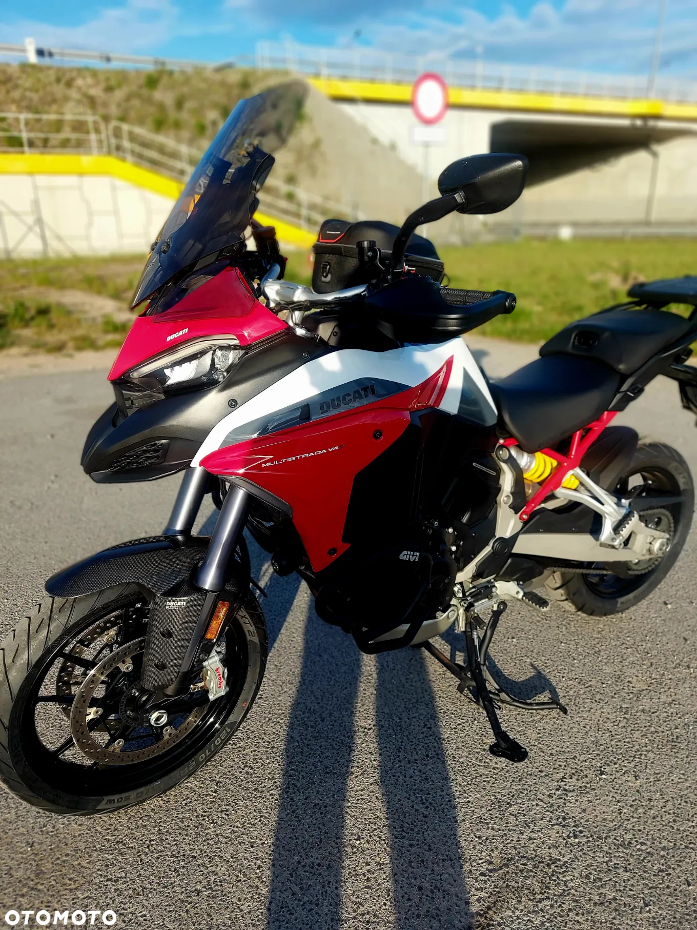 Ducati Multistrada - 12