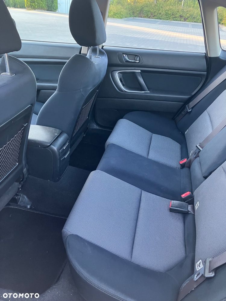 Subaru Legacy 2.0i MT - 5