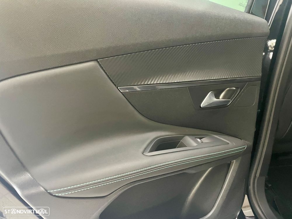 Peugeot 3008 225 e-EAT8 Allure Pack - 26