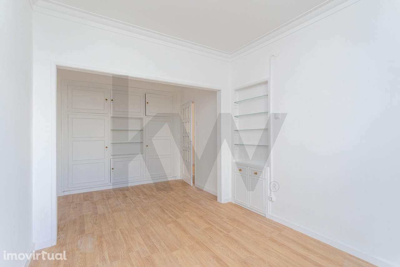 Apartamento T3 Exclusivo no Restelo: Oportunidade Única! - Grande imagem: 5/39