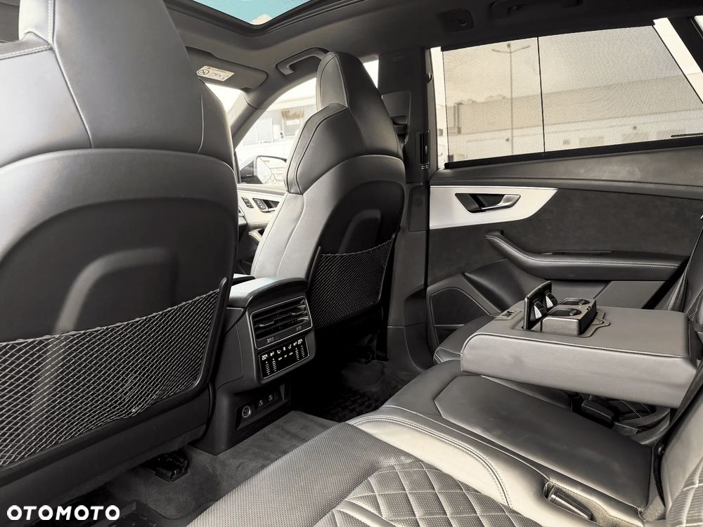Audi SQ8 - 21