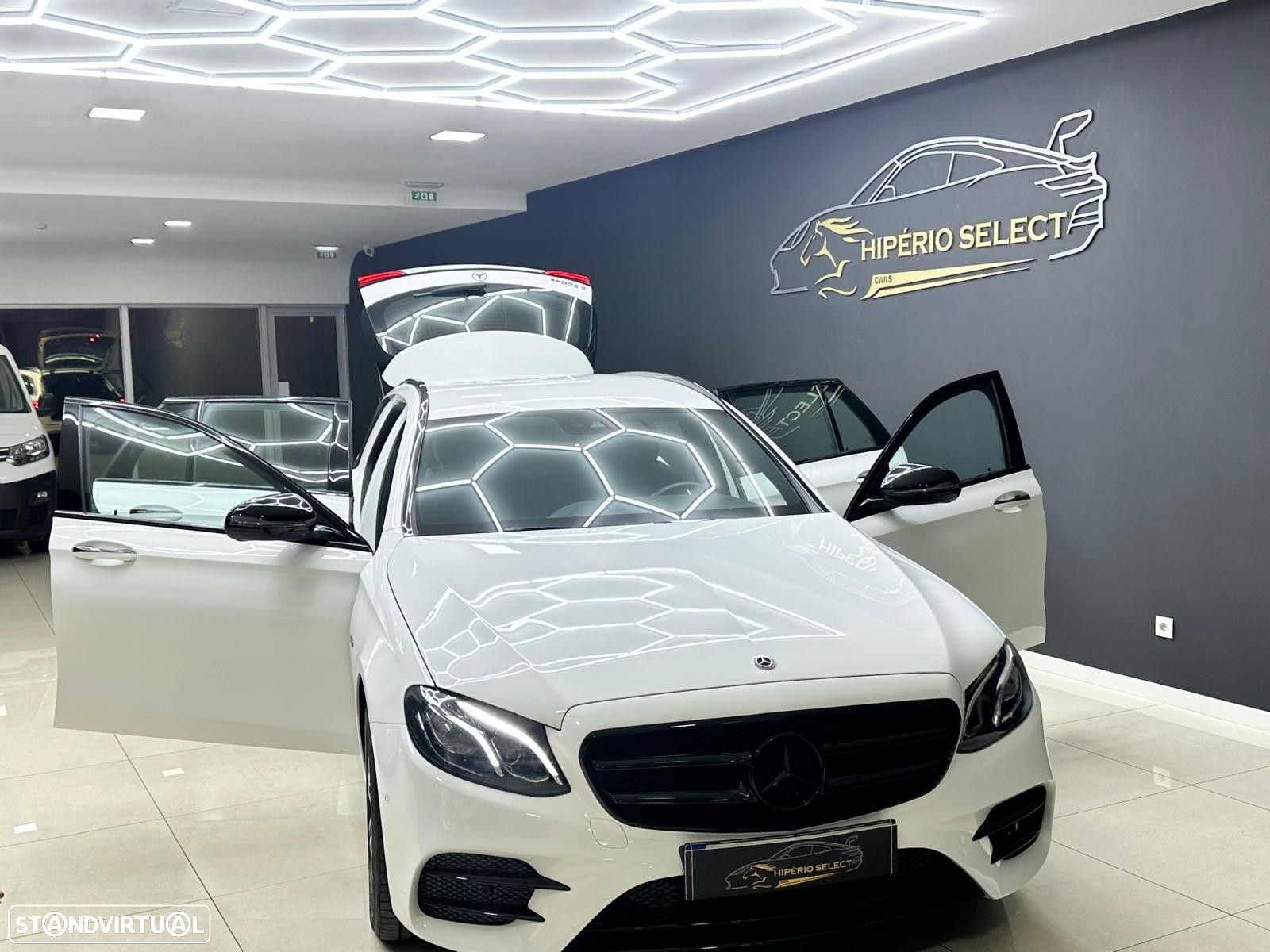 Mercedes-Benz E 300 de AMG Line - 17