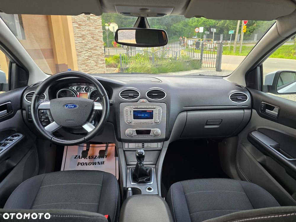 Ford Focus 1.8 Titanium - 22