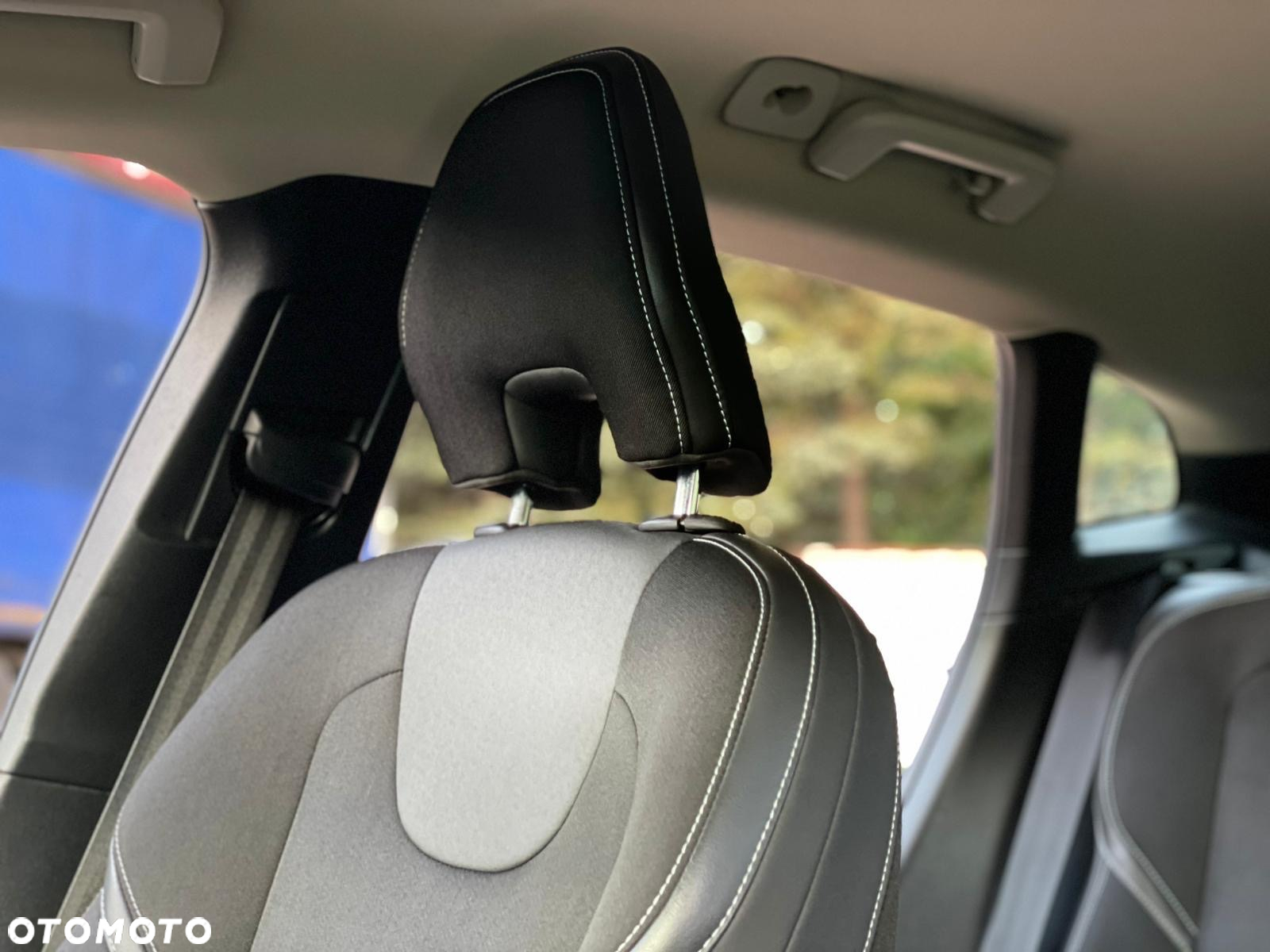Volvo V40 D3 Geartronic - 28