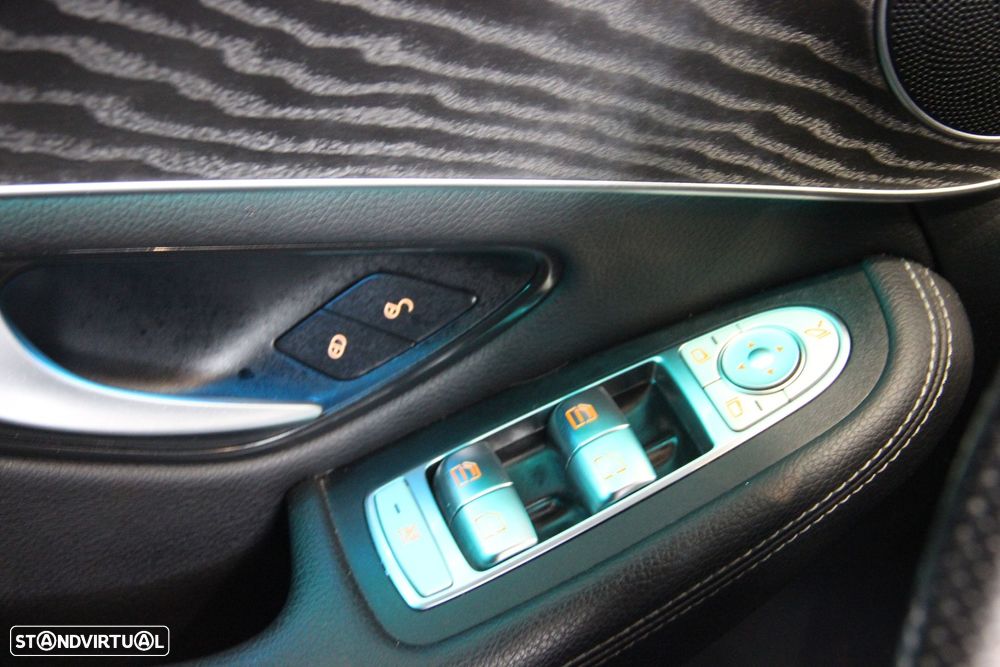 Mercedes-Benz GLC 300 de 4Matic - 23