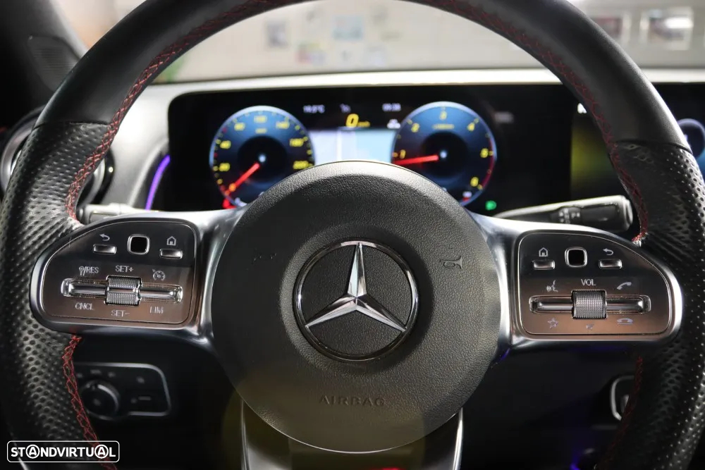 Mercedes-Benz GLB 180 d AMG Line - 31