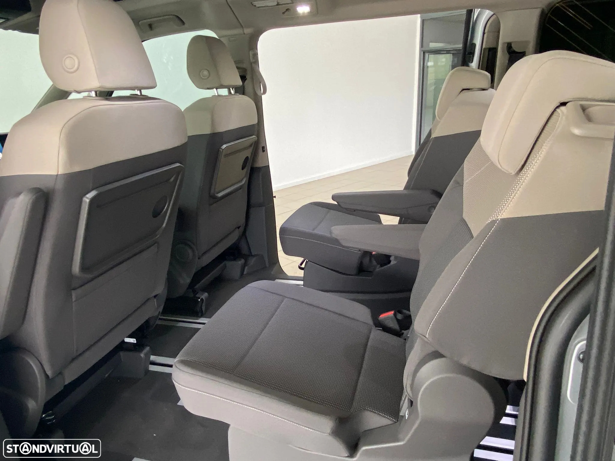 VW Multivan 1.5 TSI e-Hybrid Life DSG - 28