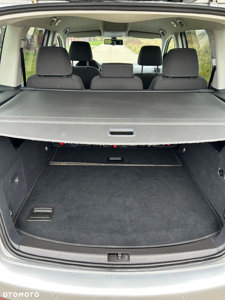 Volkswagen Touran 1.9 TDI United - 17