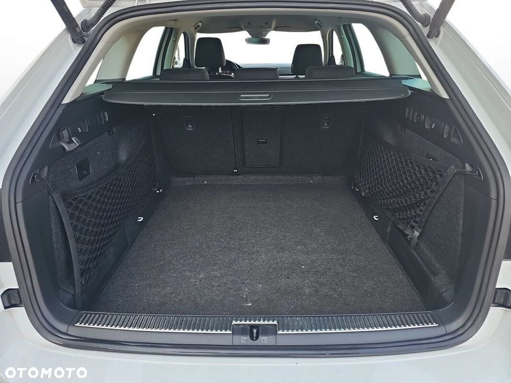 Skoda Superb 2.0 TDI SCR Style DSG - 14