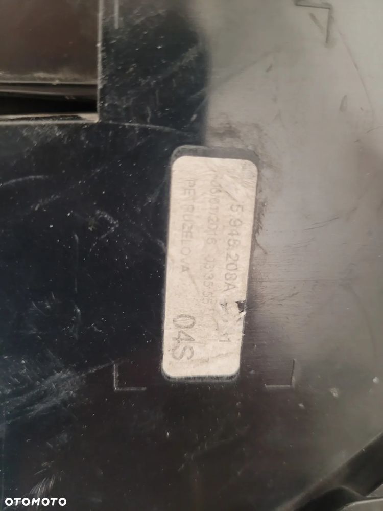 Skoda Superb III sedan 3V5 lampa tylna prawa led - 5