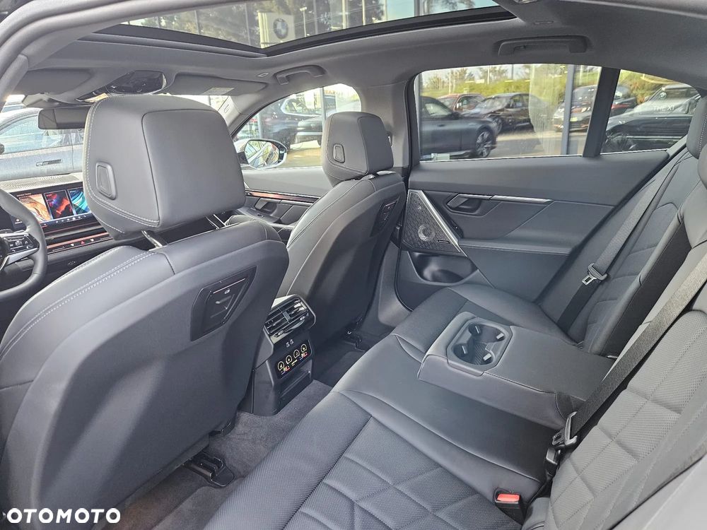 BMW Seria 5 530e PHEV - 22