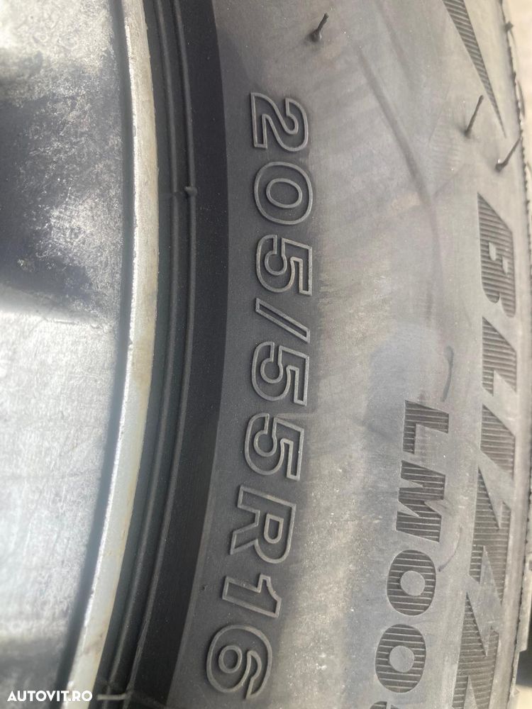 Volkswagen Golf - 25