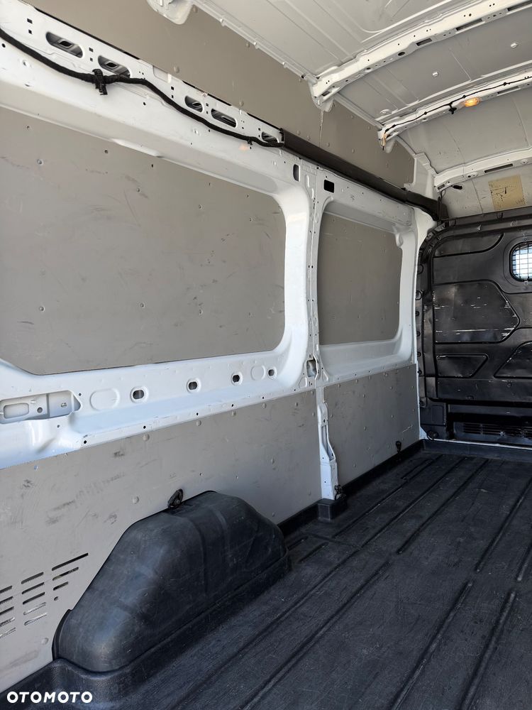 Ford Transit - 19