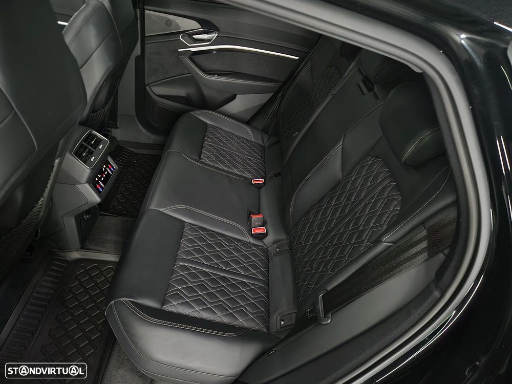 Audi e-tron S quattro - 33