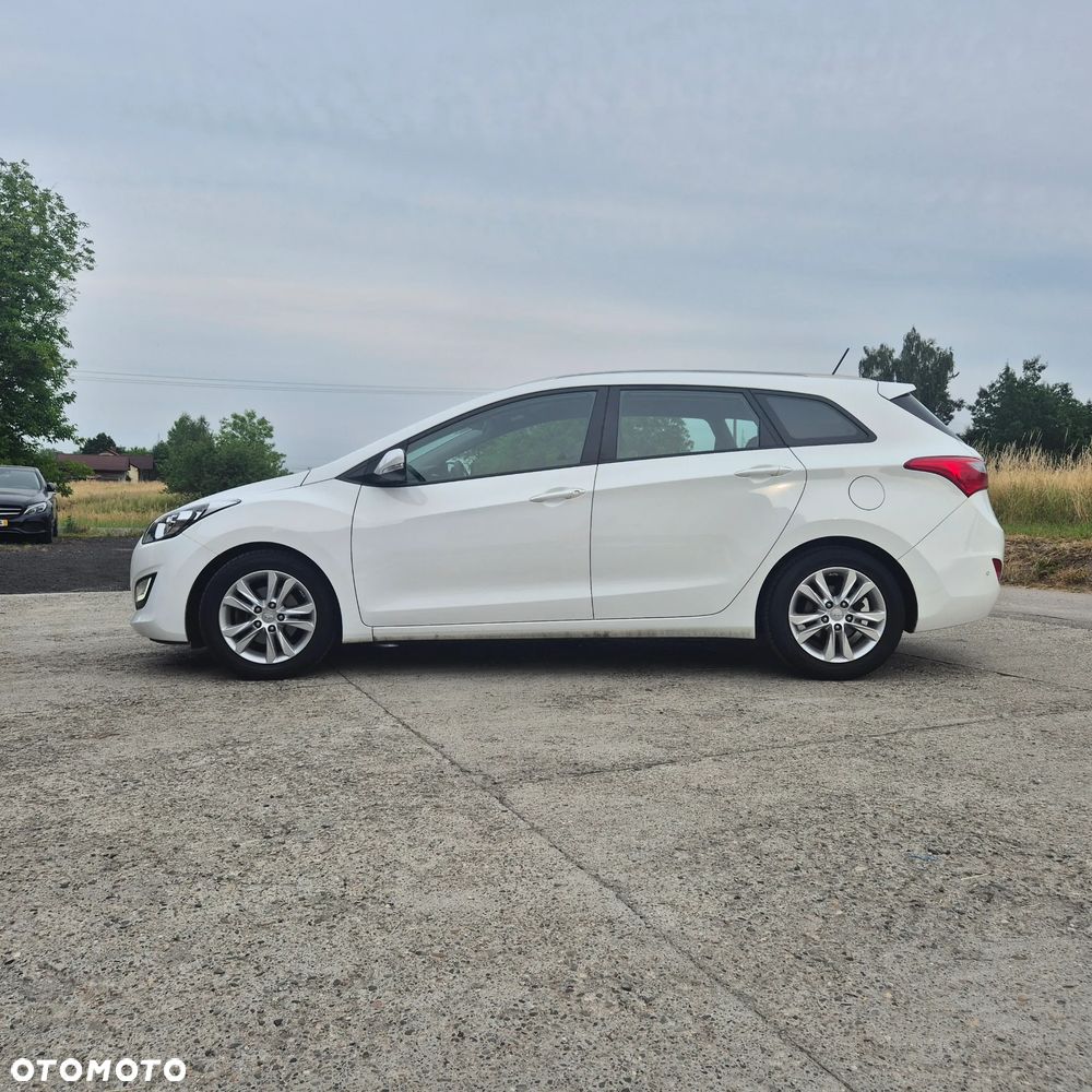 Hyundai i30 blue Kombi 1.4 Classic Navigation - 8