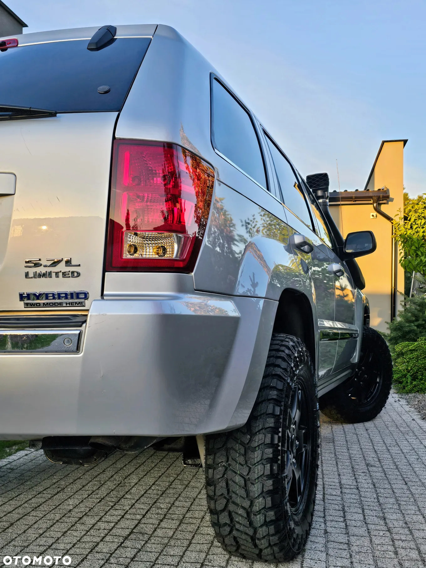 Jeep Grand Cherokee 5.7 V8 HEMI 4WD Automatik Overland - 15
