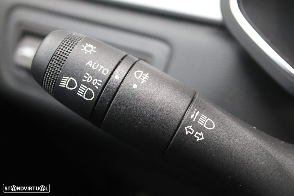 Renault Captur 1.0 TCe Techno Bi-Fuel - 17