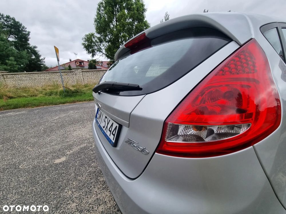 Ford Fiesta 1.25 Trend EU5 - 12