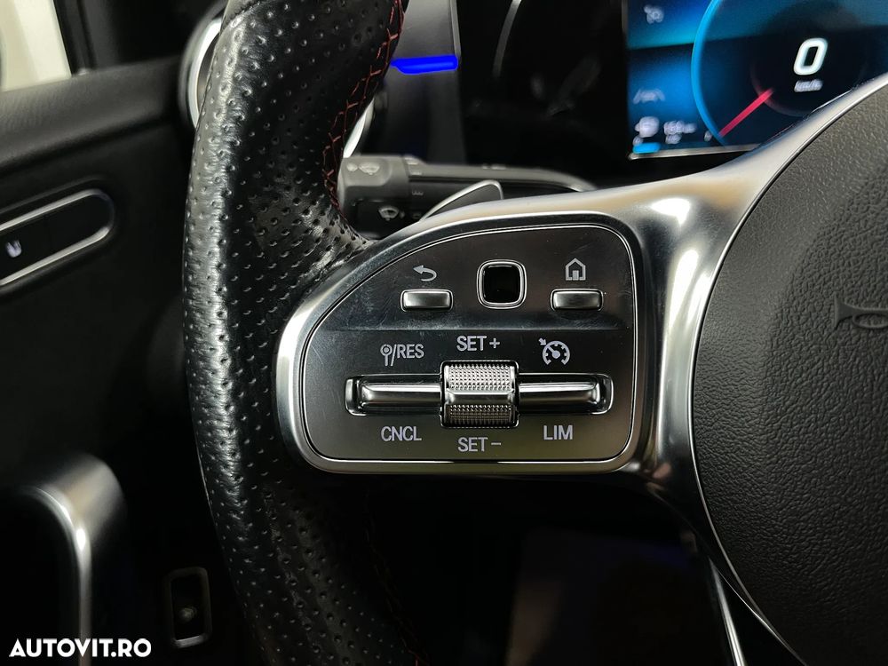 Mercedes-Benz A 220 d Sedan 8G-DCT - 21