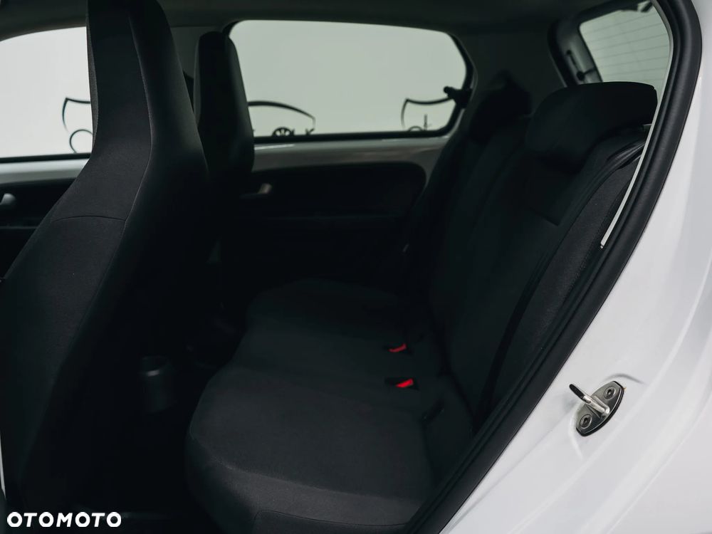 Volkswagen up! e-up - 17