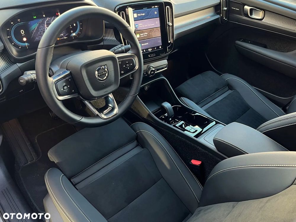 Volvo XC 40 B3 Plus Dark - 9