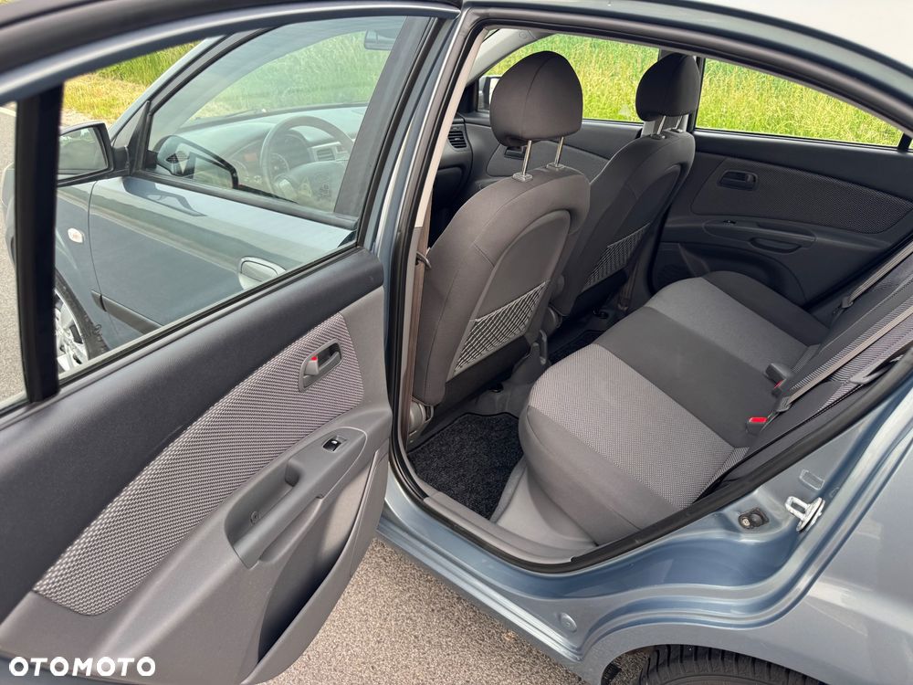 Kia Rio 1.4 EX Basis - 7